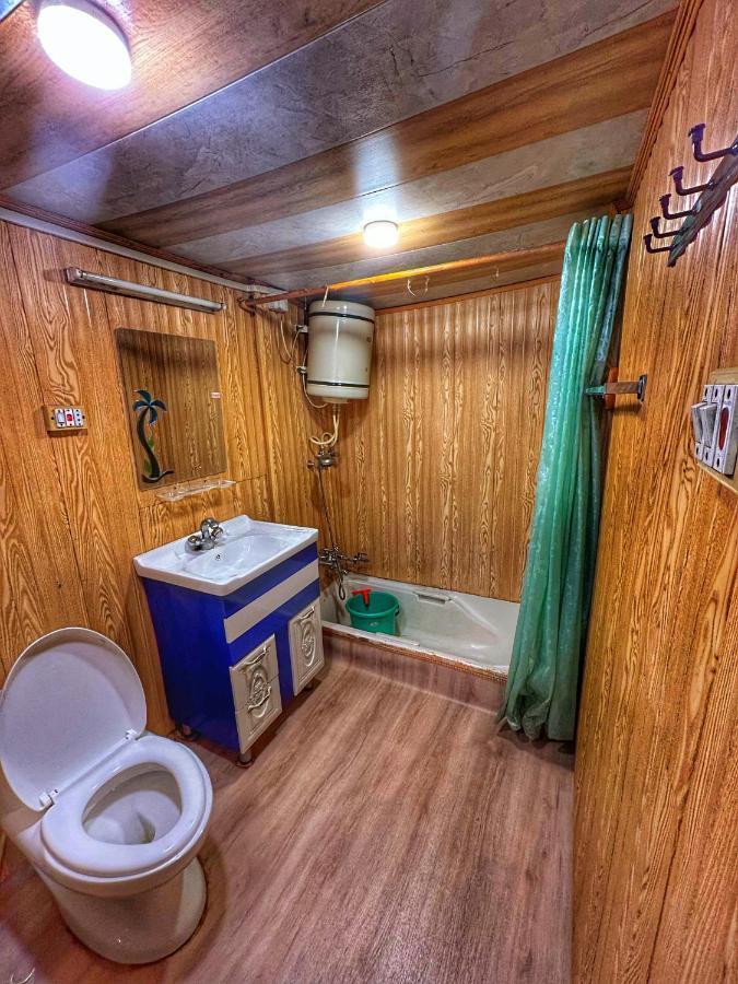 Exotic Young Shreen Houseboat Ξενοδοχείο Σριναγκάρ Εξωτερικό φωτογραφία